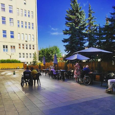Dom Opieki Nestor Hotel Варшава Екстериор снимка
